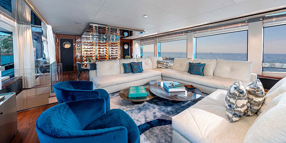 Аренда моторной мега яхты Amer 120 LAFAYETTE во Франции